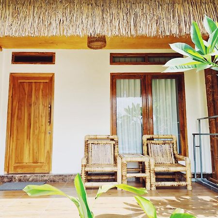 Peraja Bungalows Loyok Sangyang Zewnętrze zdjęcie