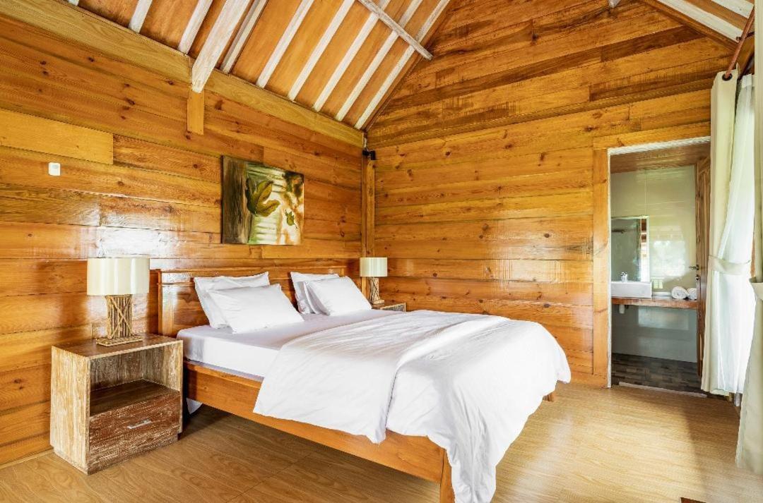 Peraja Bungalows Loyok Sangyang Zewnętrze zdjęcie