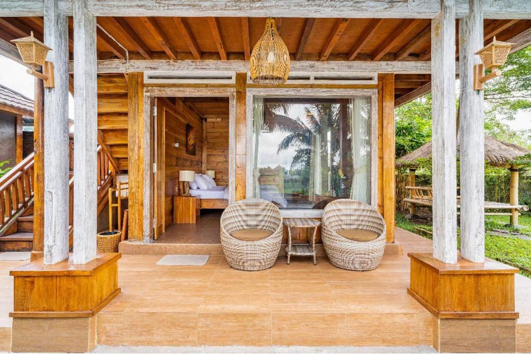 Peraja Bungalows Loyok Sangyang Zewnętrze zdjęcie