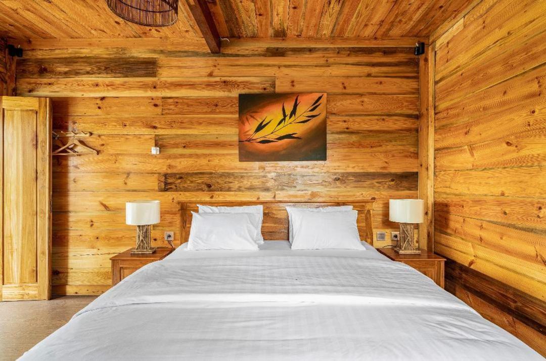 Peraja Bungalows Loyok Sangyang Zewnętrze zdjęcie