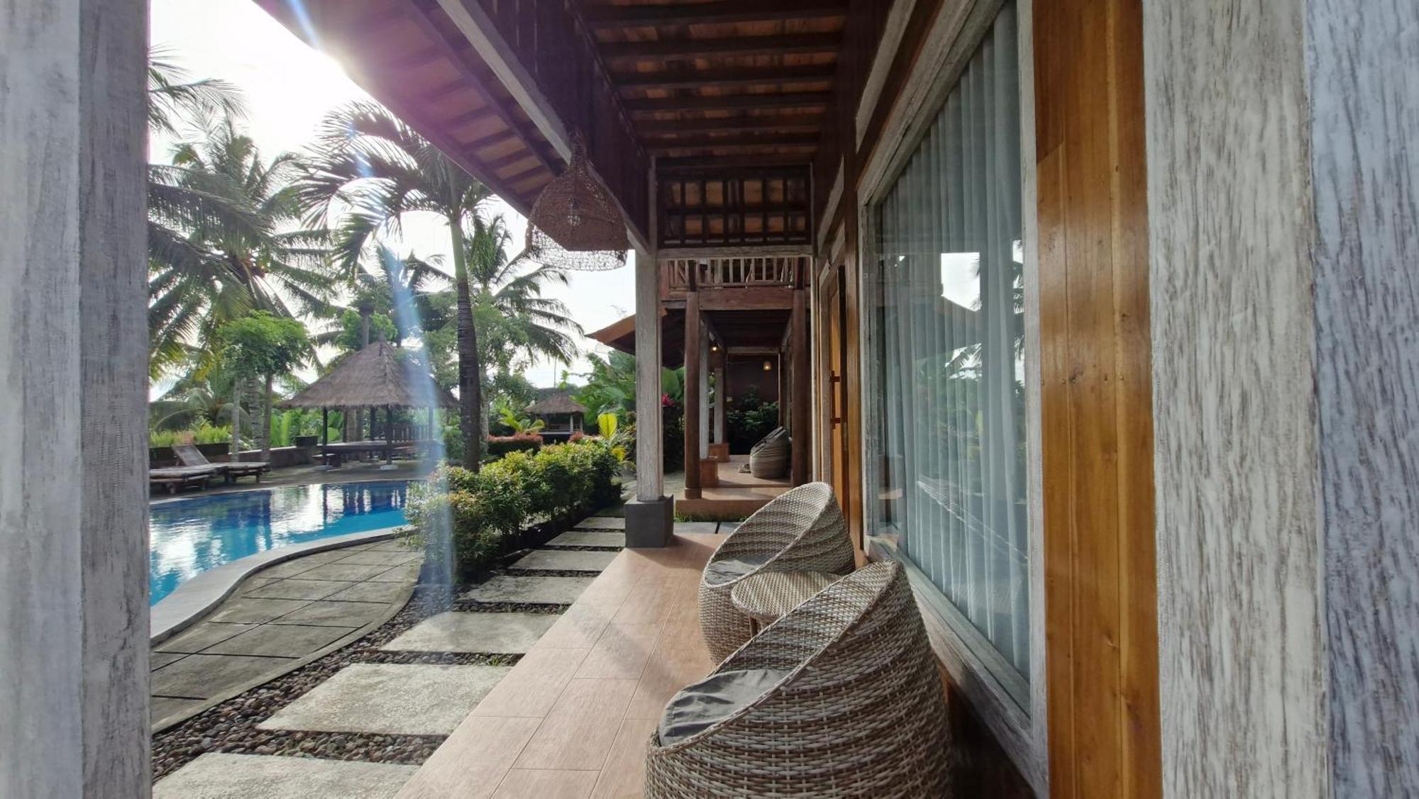 Peraja Bungalows Loyok Sangyang Zewnętrze zdjęcie